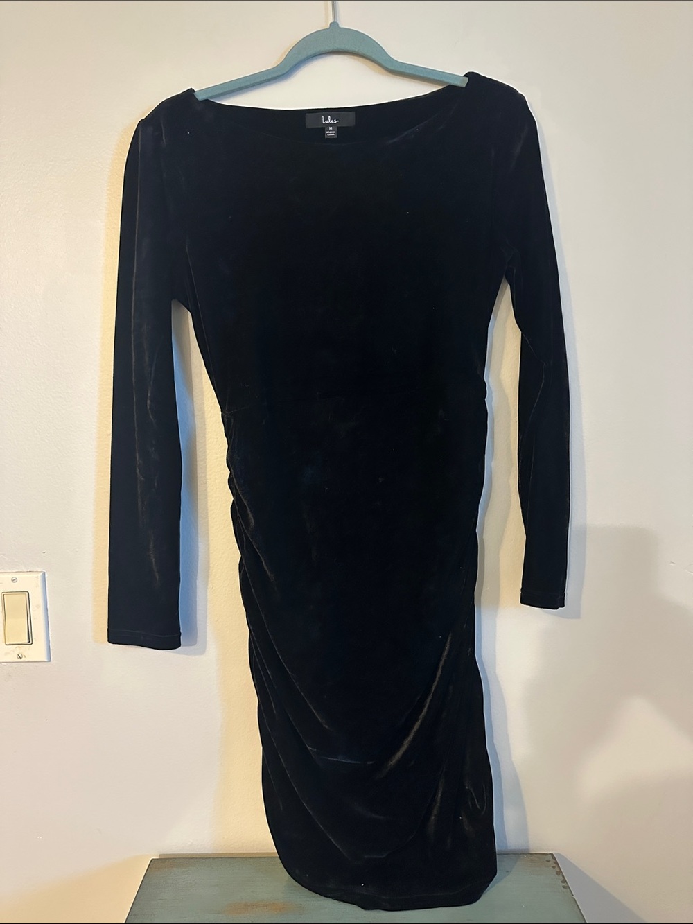 Lulu's Black Velvet Long Sleeve Sheath Dress, stretchy